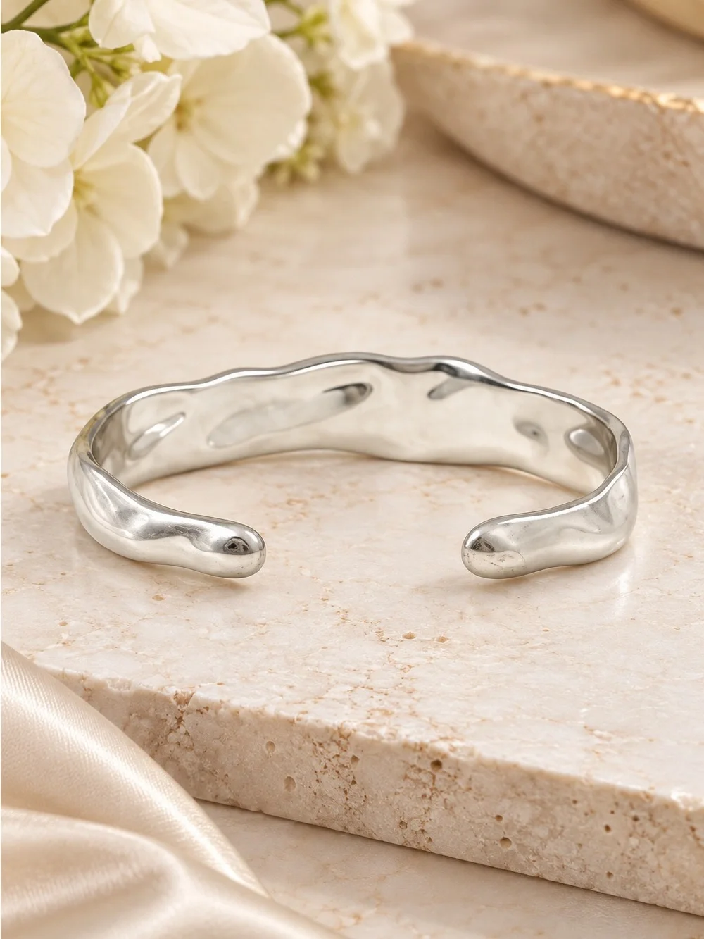 Kendra Scott Holland Cuff Bracelet In Vintage Silver